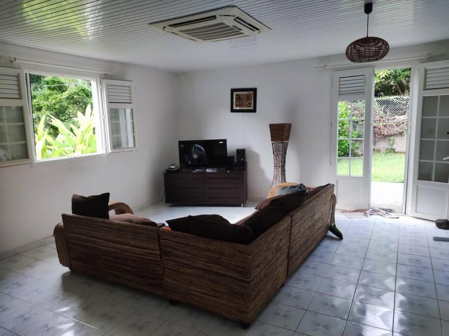 Villa Familiale Avec Piscine Le Marin Luaran gambar